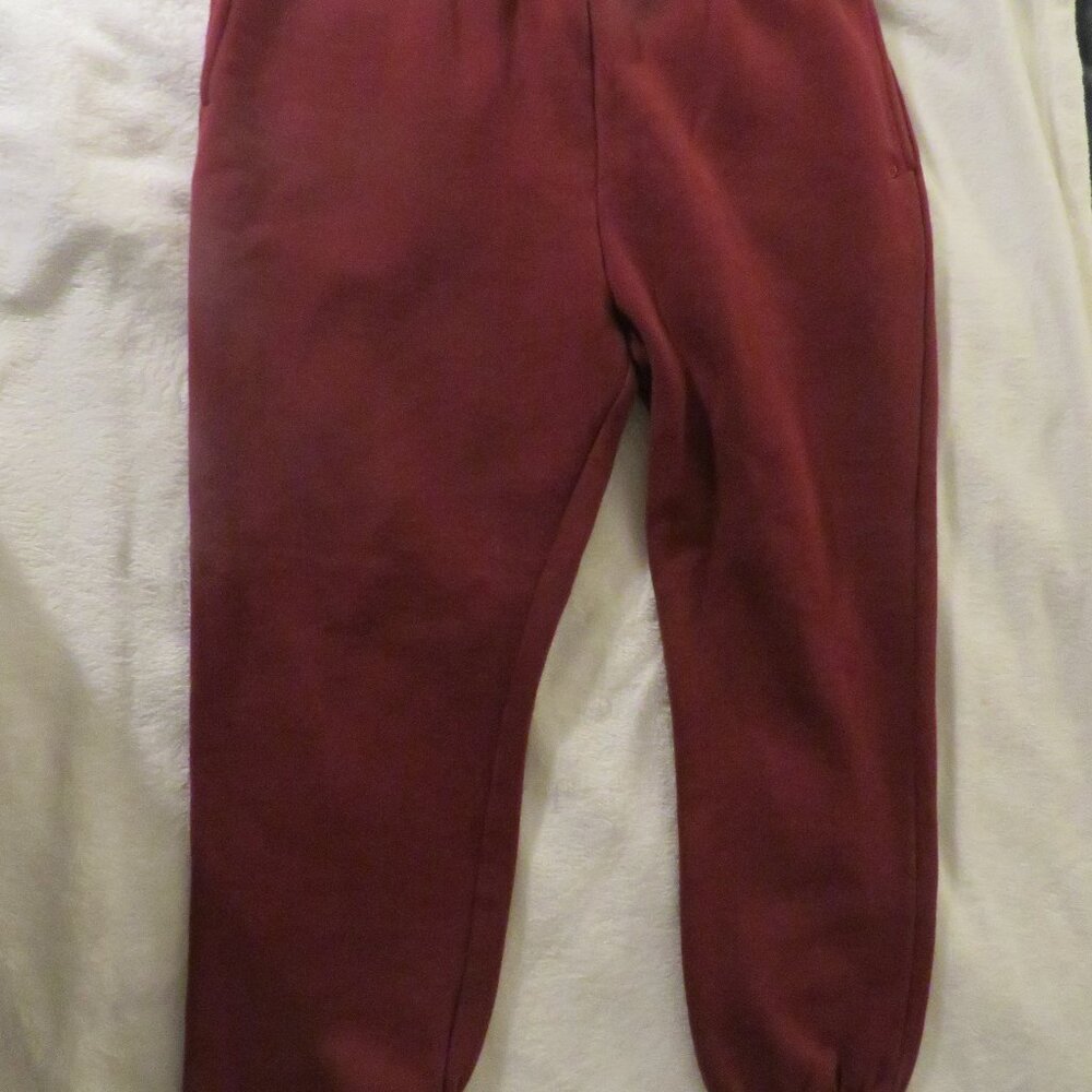 Buff Bunny Burgundy (Red) Sweatpants  Large  Flaws